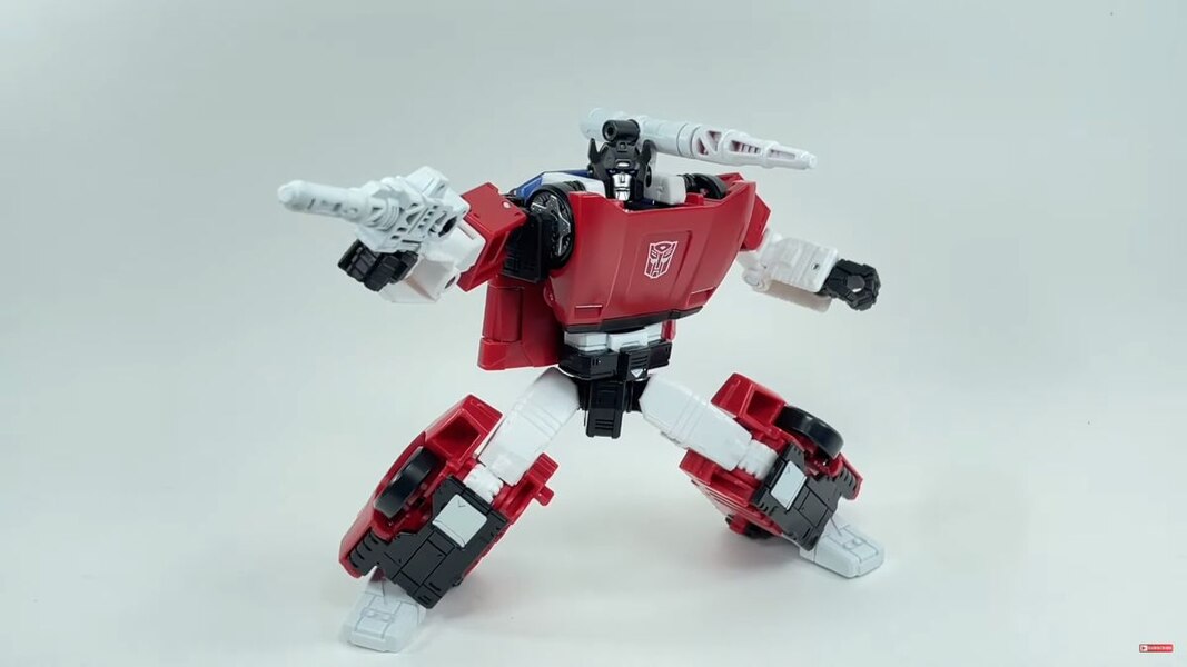 Transformers Kingdom Sideswipe Earth Mode In Hand Images  (4 of 13)